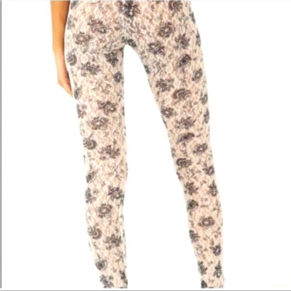 Free People Layered in Lace Ivory Combo Leggings NWT - Picture 3 of 5
